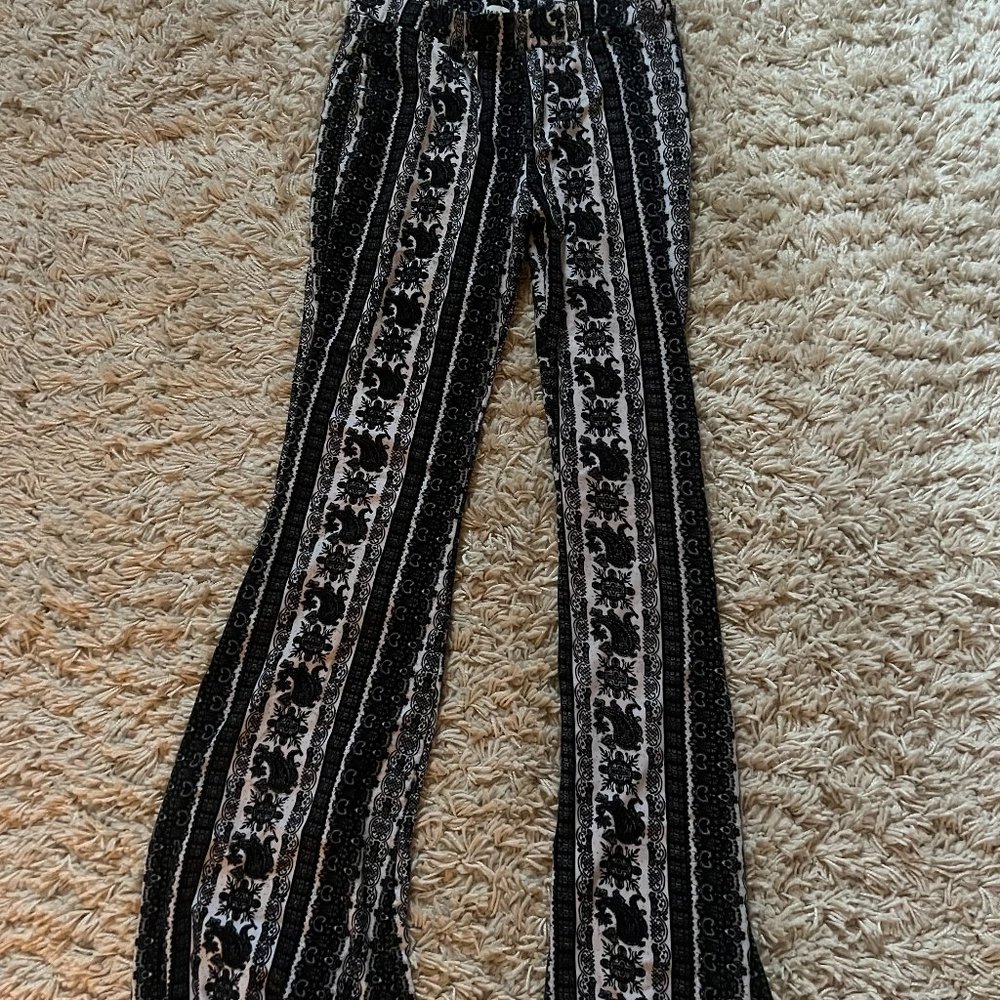 Shosho Patterned Soft Flarepants